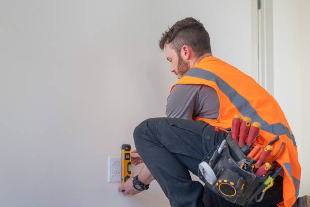 Best Affordable Emergency Electrician  in Freeman, SD
